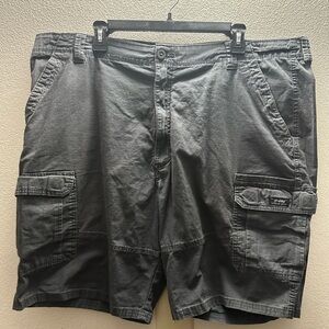 Wrangler Gray Cargo Shorts with Belt Loops